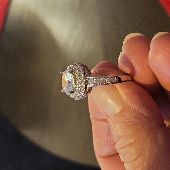 Simulated diamond ring - Picture 2 of 4